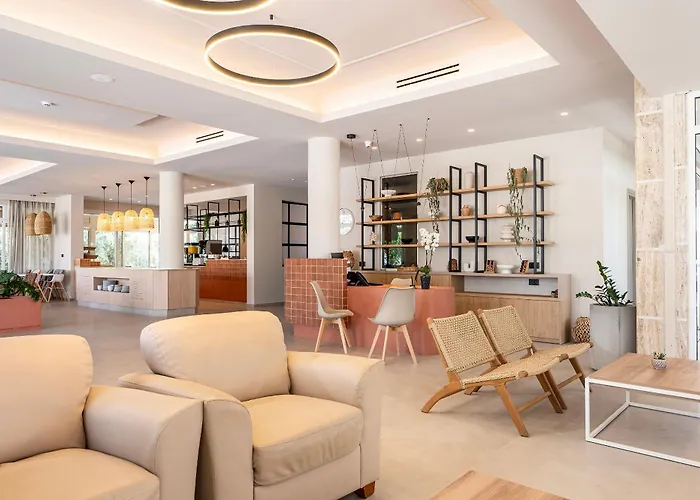 Time To Smile Saline فندق