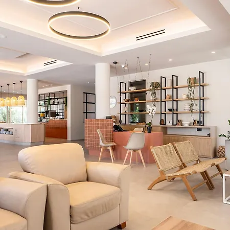 Time To Smile Saline Hotel